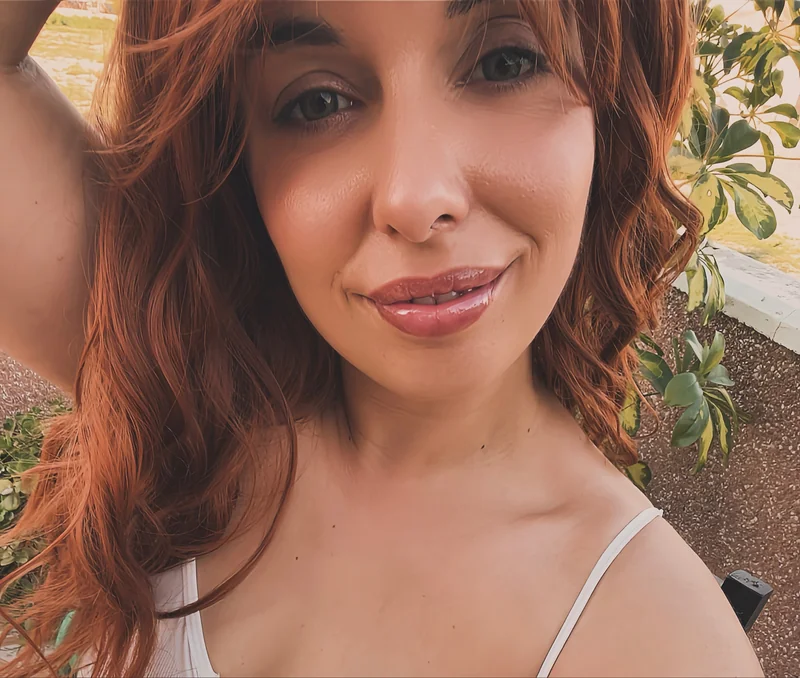 lucyvelvet - OnlyFans Creator Profile Picture