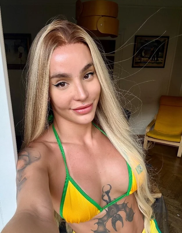 Luísa TS - OnlyFans Creator Profile Picture