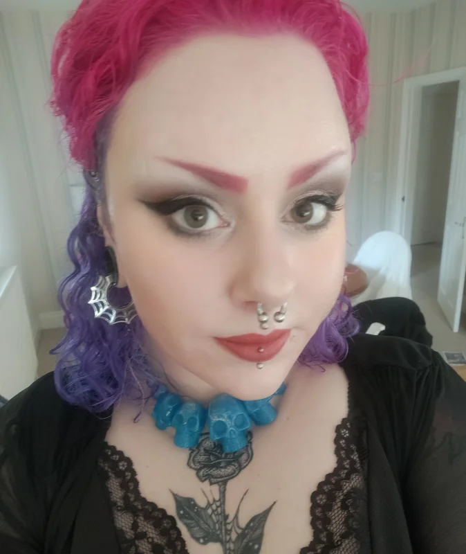 Lunaledark OnlyFans profile