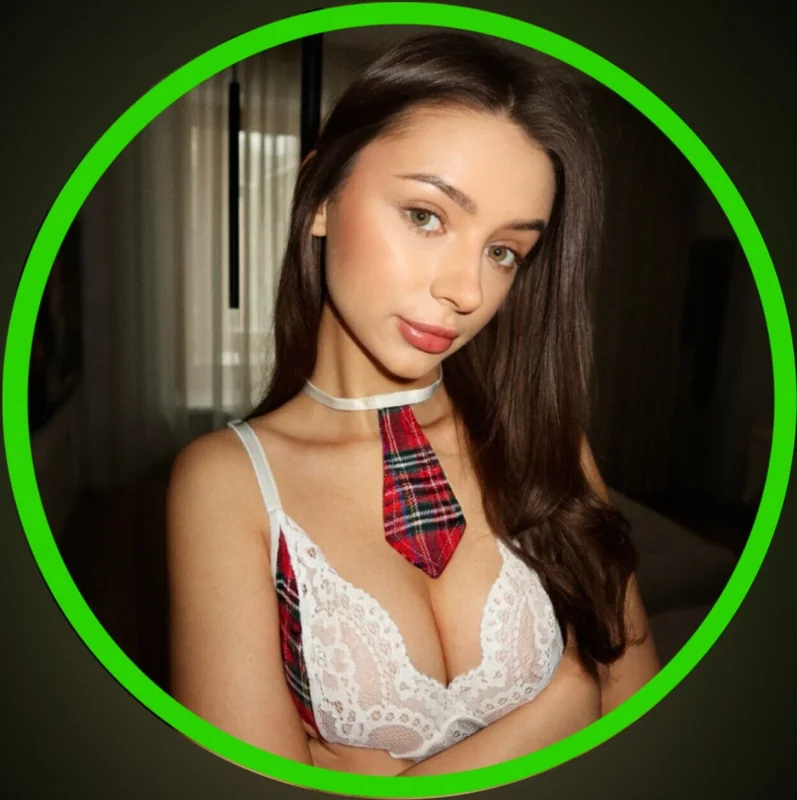 Luna OnlyFans creator with active lifestyle