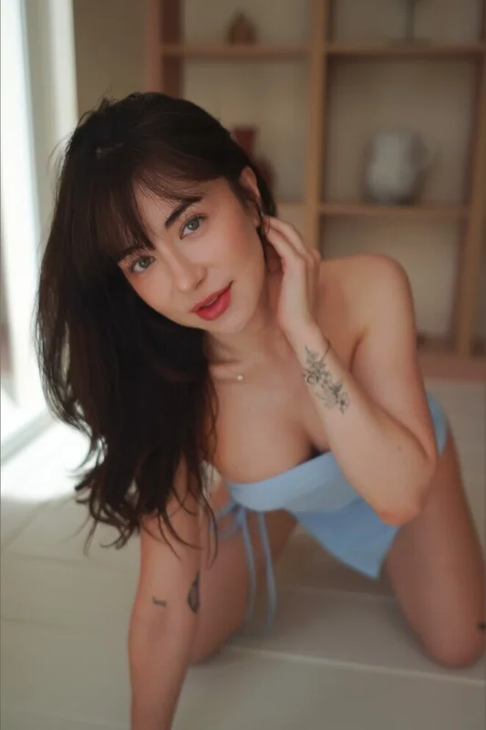 Luna Kisses OnlyFans Profile Luna Kisses OnlyFans fresh-faced Aussie-Asian creator