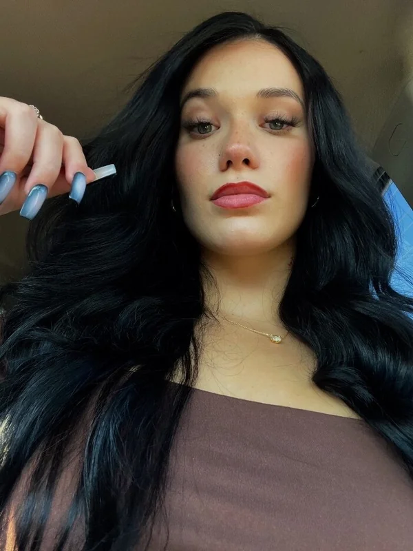 luvaaa OnlyFans creator profile picture luvaaa OnlyFans brunette creator