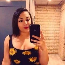 Lynettmunoz OnlyFans feet content creator