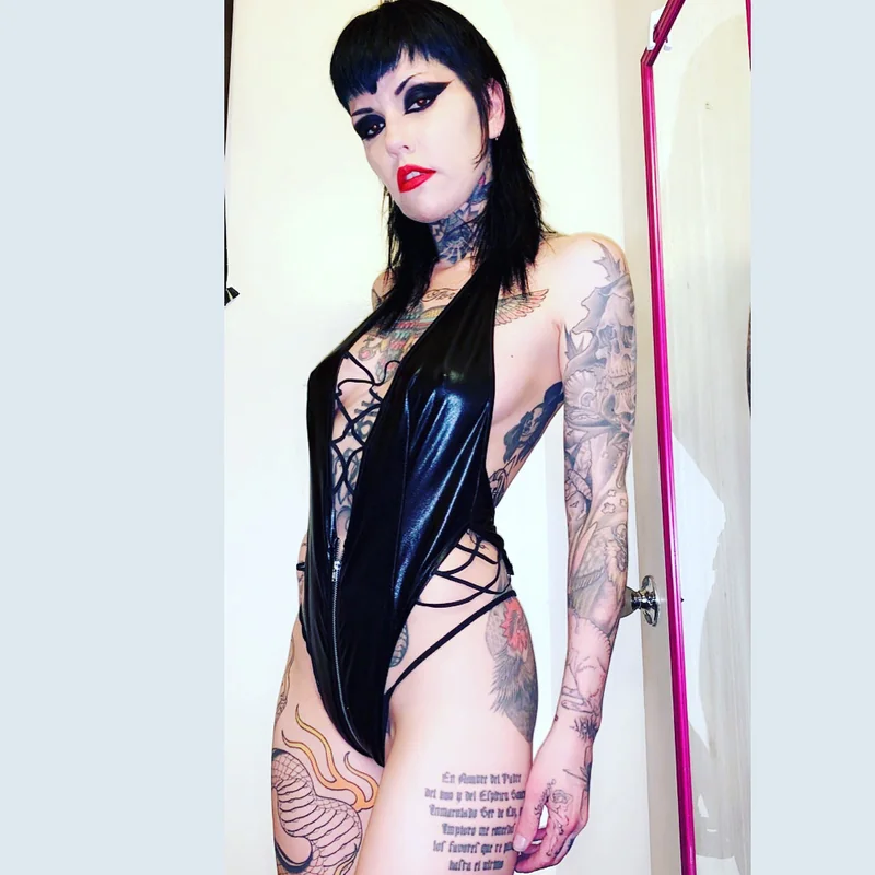 Alice Mcmunn OnlyFans Profile Alice Mcmunn OnlyFans edgy tattooed model