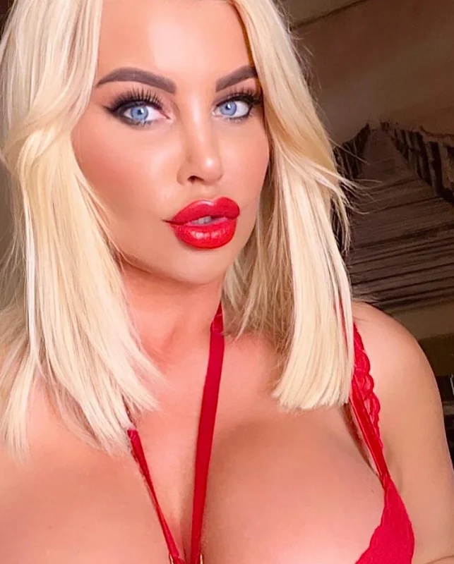 Mándity Izabella OnlyFans profile