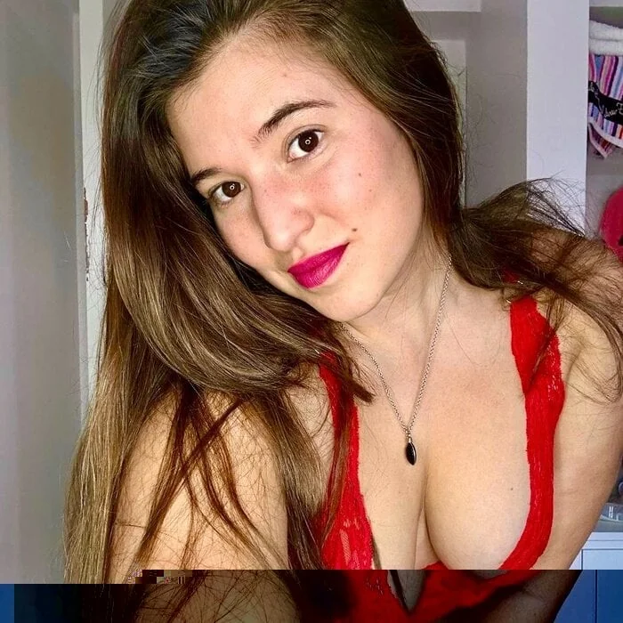 Manuelahola OnlyFans creator with a positive attitude