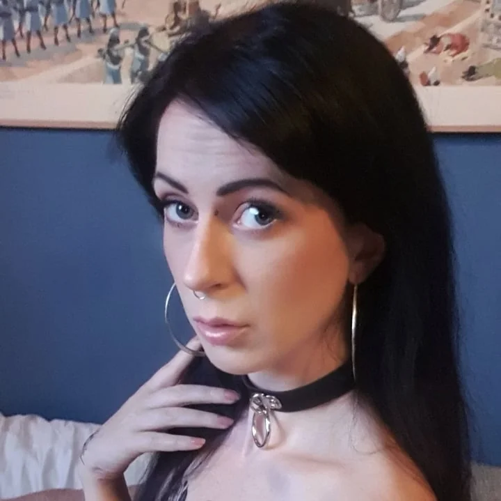 Maria Elisheba OnlyFans petite creator