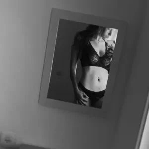 marianananana OnlyFans beautiful photos