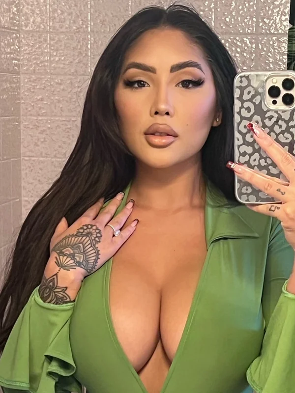 Marie Madoré - OnlyFans Creator Profile Picture