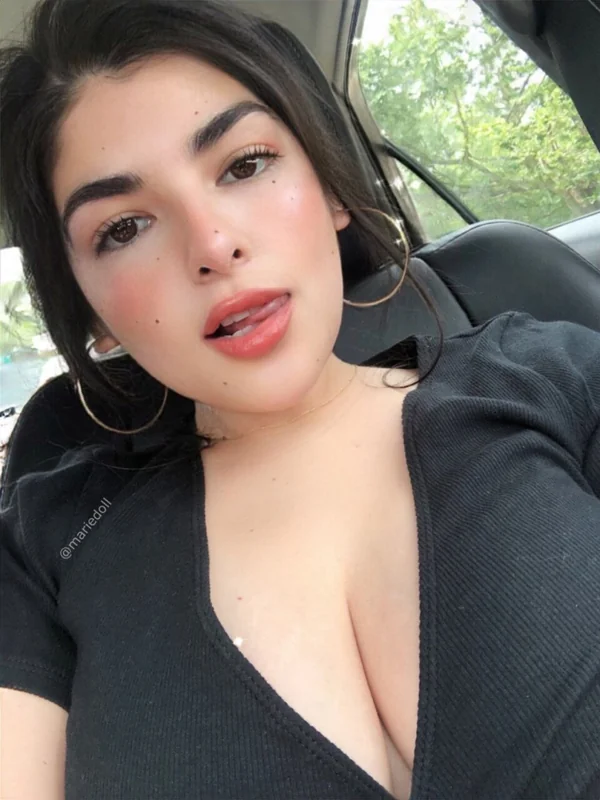 mariedollfree OnlyFans creator with exclusive content
