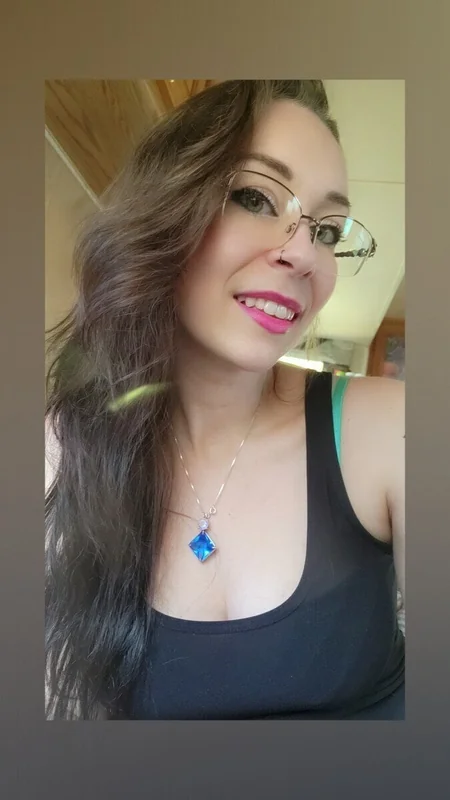 Marshmallowsoftruth OnlyFans Profile Marshmallowsoftruth OnlyFans Slim Brunette Creator