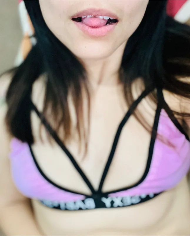 Maryjoeee OnlyFans Profile Maryjoeee OnlyFans creator with braces