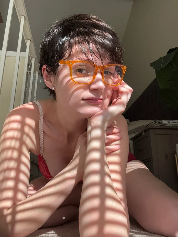 Masha on OnlyFans showcasing her beauty
