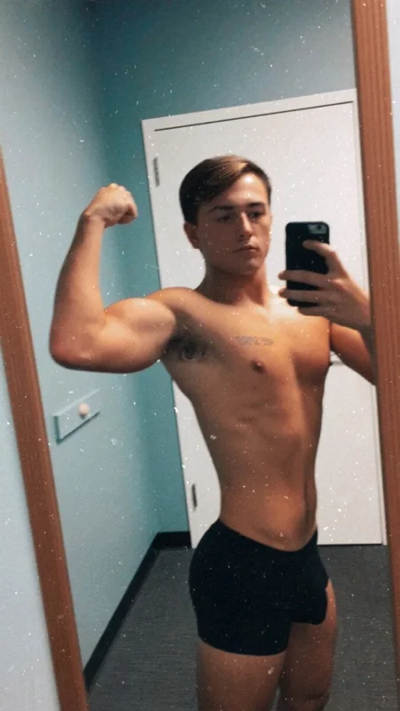 Masynthornexxx OnlyFans Creator Masynthornexxx OnlyFans Slim Tattooed Creator