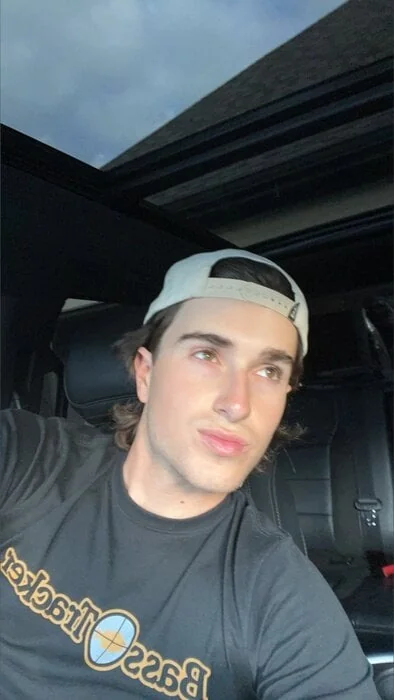Mateoslides OnlyFans creator profile