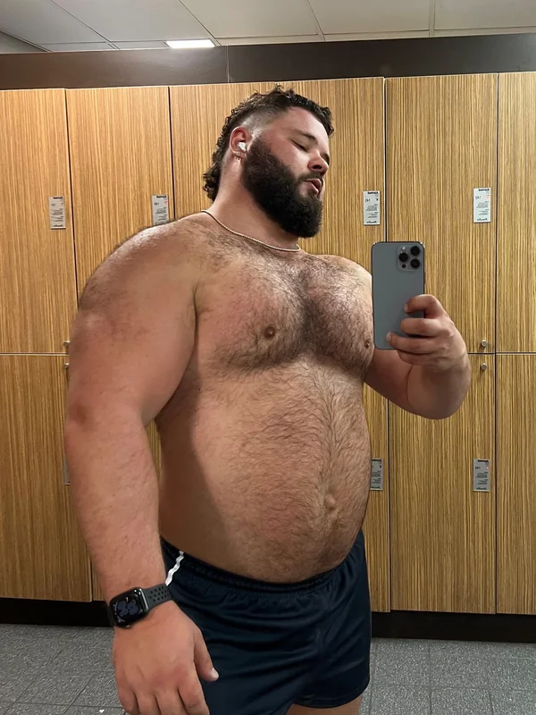 MEATYHENRI OnlyFans Creator MEATYHENRI OnlyFans big Aussie boy