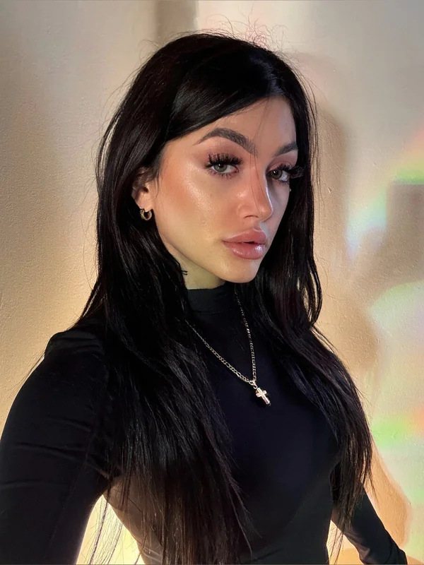 m - OnlyFans Creator Profile Picture