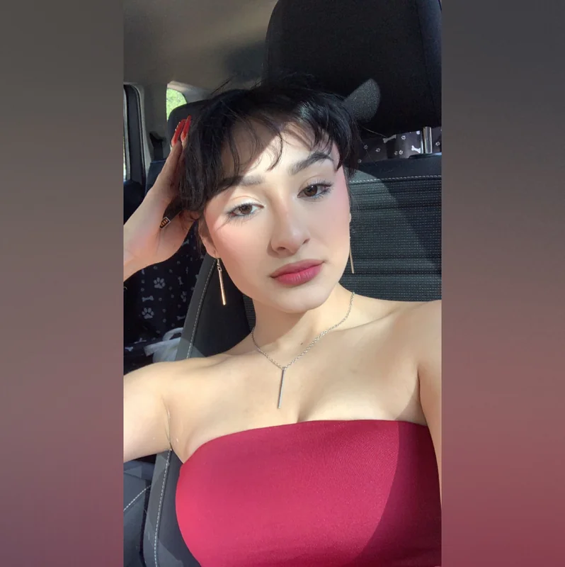 Melly OnlyFans Profile Melly on OnlyFans showcasing her playful side