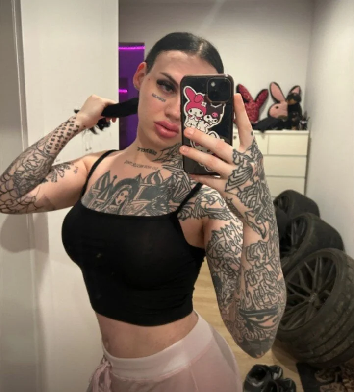 Meяcеdеs - OnlyFans Creator Profile Picture
