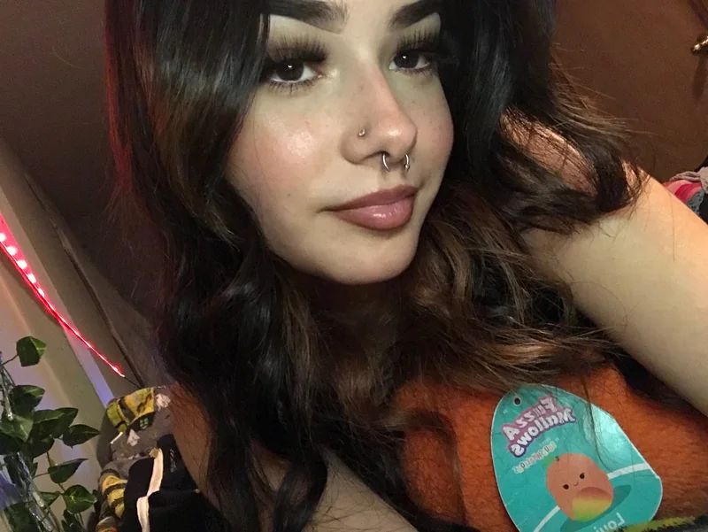 Mia Sanchez OnlyFans creator with engaging content