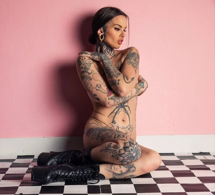 Mia OnlyFans profile