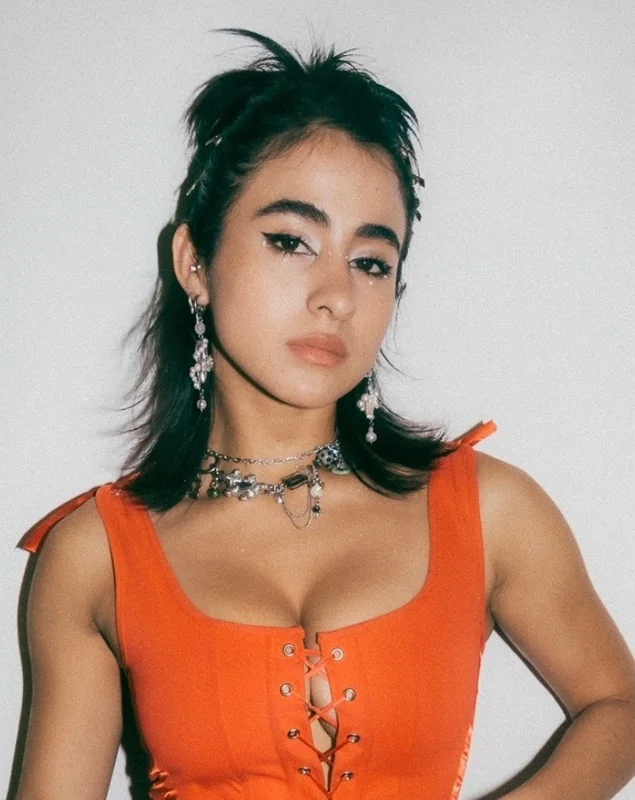 Mia V - OnlyFans Creator Profile Picture