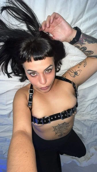 mikavip OnlyFans hot content creator