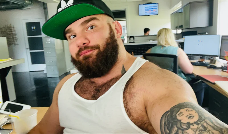 Mikeygreen OnlyFans profile with exclusive content