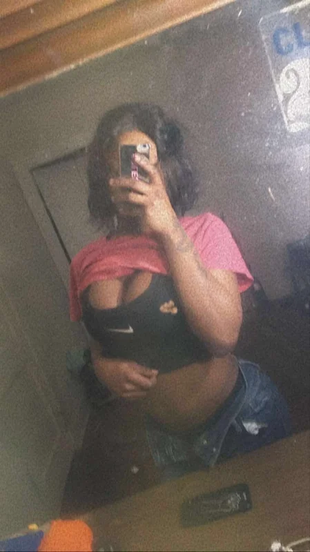 Mileena Avery OnlyFans creator with casual vibe