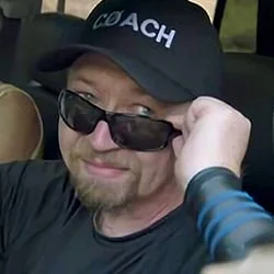 Milking COACH OnlyFans creator with engaging content