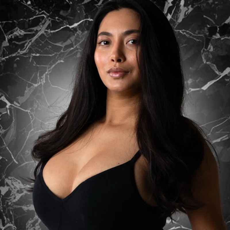 Emmy Danvers OnlyFans Profile Emmy Danvers OnlyFans Curvy Beauty