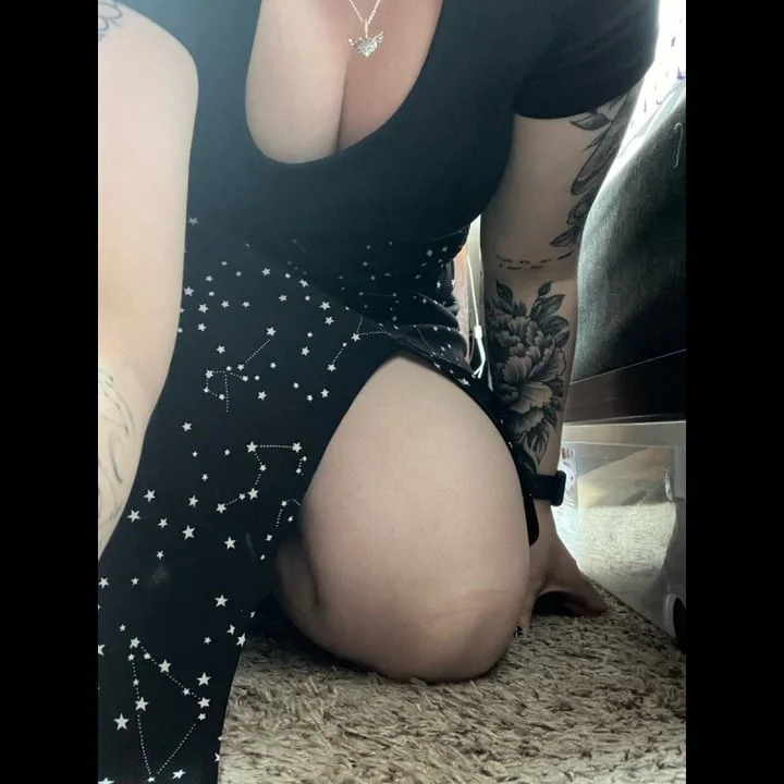 Mindofmarina OnlyFans Profile Mindofmarina OnlyFans red head alt girl