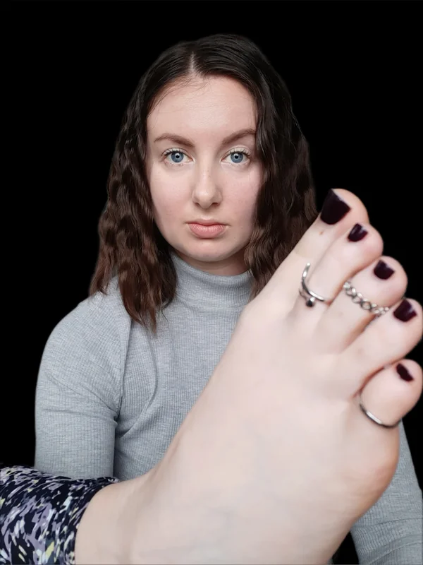 Missbellablue20 OnlyFans Profile Missbellablue20 OnlyFans British foot model