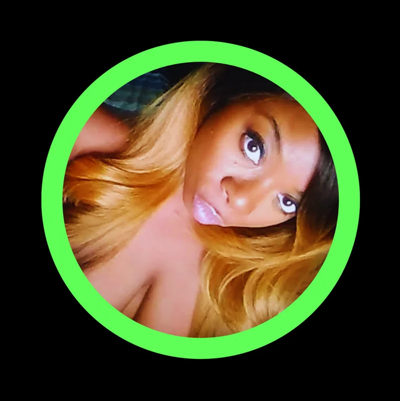 Thee Caramel Godddess OnlyFans creative cam girl