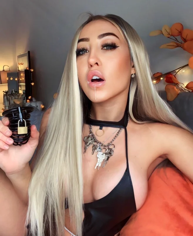 Miss Evie Lock - OnlyFans Creator Profile Picture