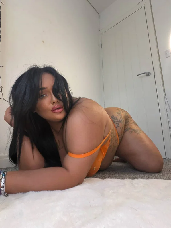Misslivvukkfree OnlyFans creator with addictive content