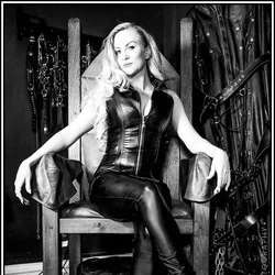 Misssuzannamax OnlyFans Profile Misssuzannamax OnlyFans Creative Curator