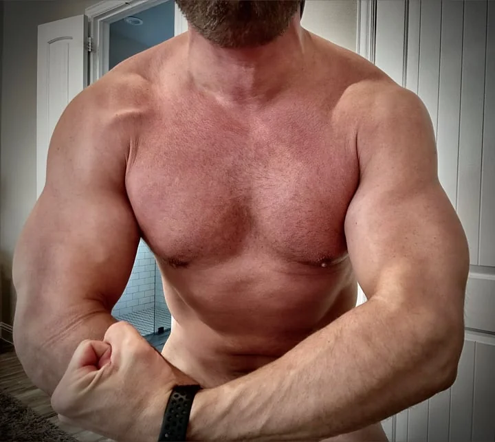 Mister Dilf Official OnlyFans Profile Mister Dilf OnlyFans Athletic Dad