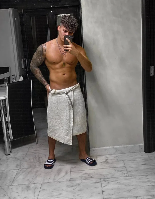 Mixamnirdocfree OnlyFans Creator Mixamnirdocfree OnlyFans athletic tattooed creator