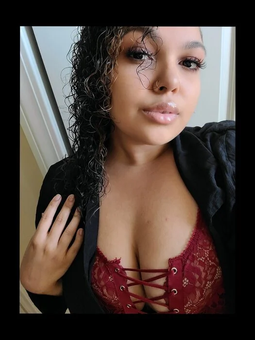 Nicole E. OnlyFans profile