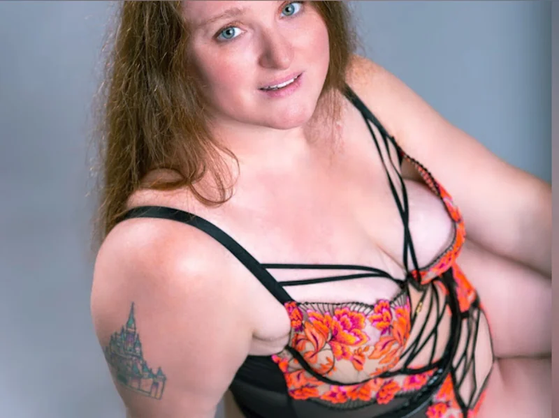 Mjaydivine Exclusive OnlyFans Content Mjaydivine OnlyFans curvy redhead beauty.