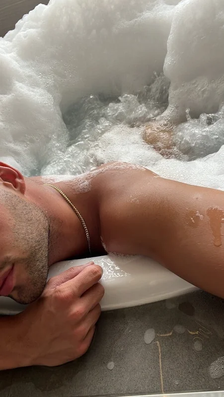 Mmanubb OnlyFans creator with personal content