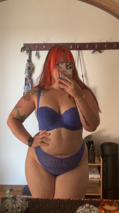 Molly Chamberlain OnlyFans Curvy Girl