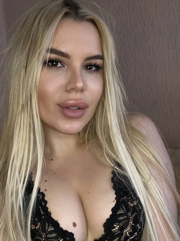 Lexie Queen - Engaging Conversationalist OnlyFans Creator Lexie Queen OnlyFans profile picture - Slovak creator