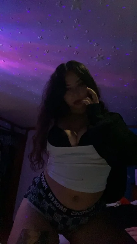 Mommysapphiree OnlyFans Profile Picture Mommysapphiree OnlyFans creator with engaging content