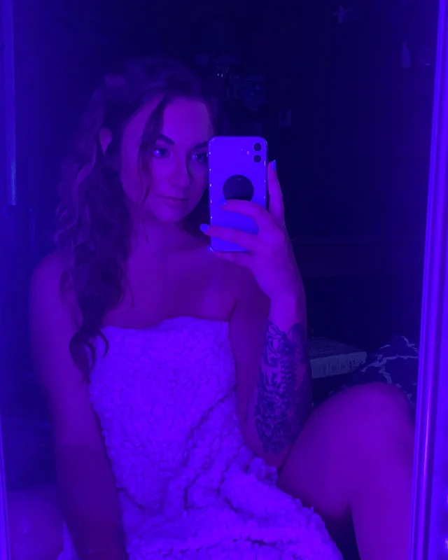 u19474848 OnlyFans tattooed creator