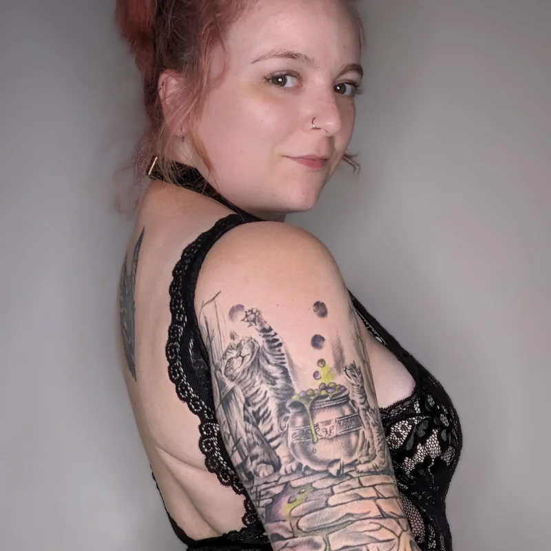 Moonlit Nightmare OnlyFans Profile Moonlit Nightmare OnlyFans tattooed creator
