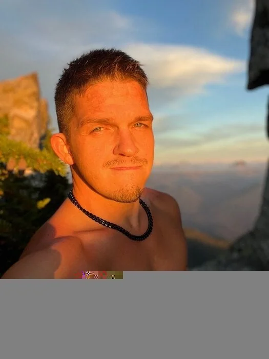 Mountainmanluke OnlyFans athletic outdoorsy guy