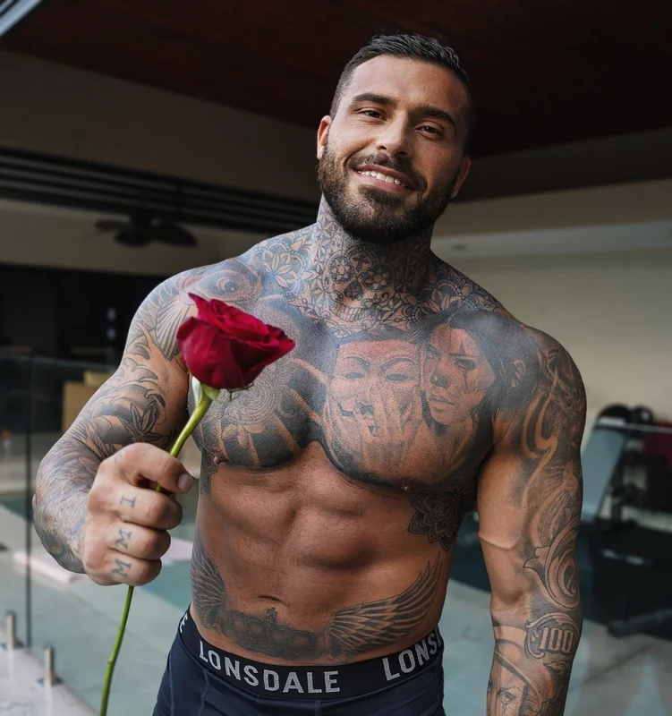 ICONIC Sex Adventures Top 0.% - OnlyFans Creator Profile Picture