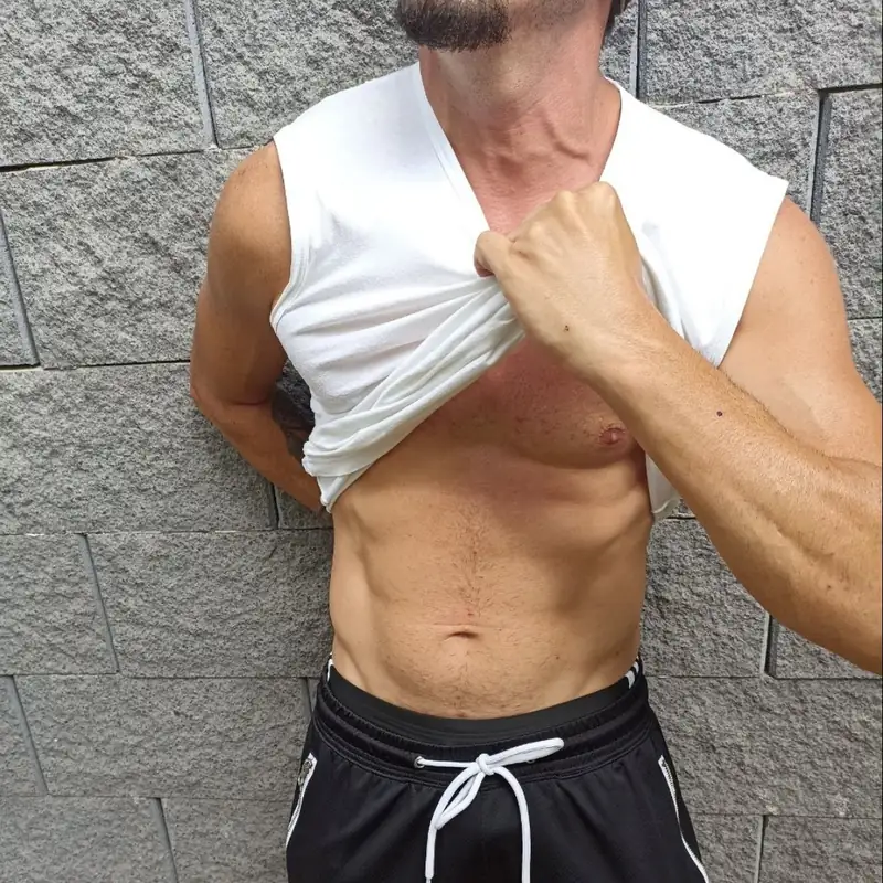 SimonX OnlyFans Italian male creator with sensual content.